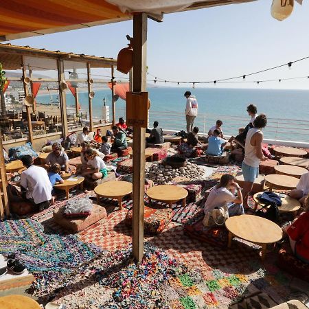 Locals Taghazout Surfcamp Hotel ภายนอก รูปภาพ