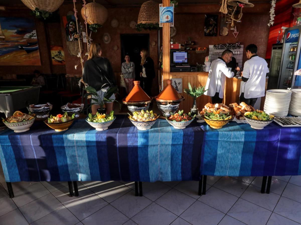 Locals Taghazout Surfcamp Hotel ภายนอก รูปภาพ