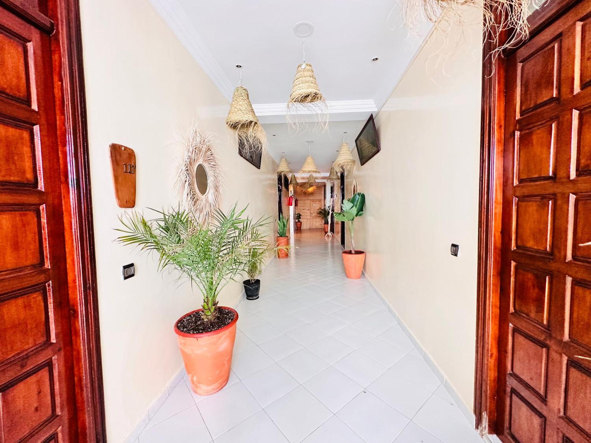 Locals Taghazout Surfcamp Hotel ภายนอก รูปภาพ