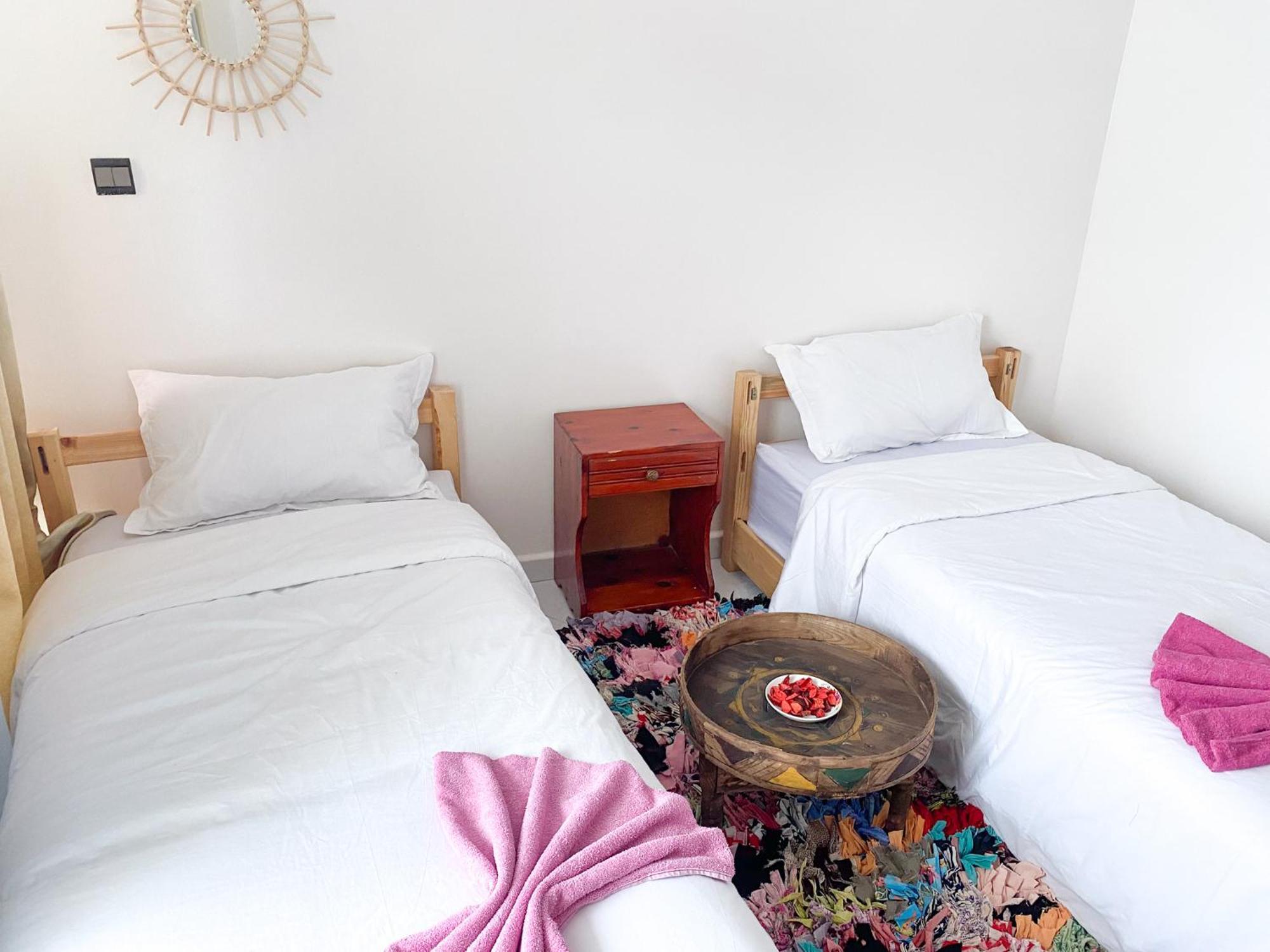 Locals Taghazout Surfcamp Hotel ภายนอก รูปภาพ