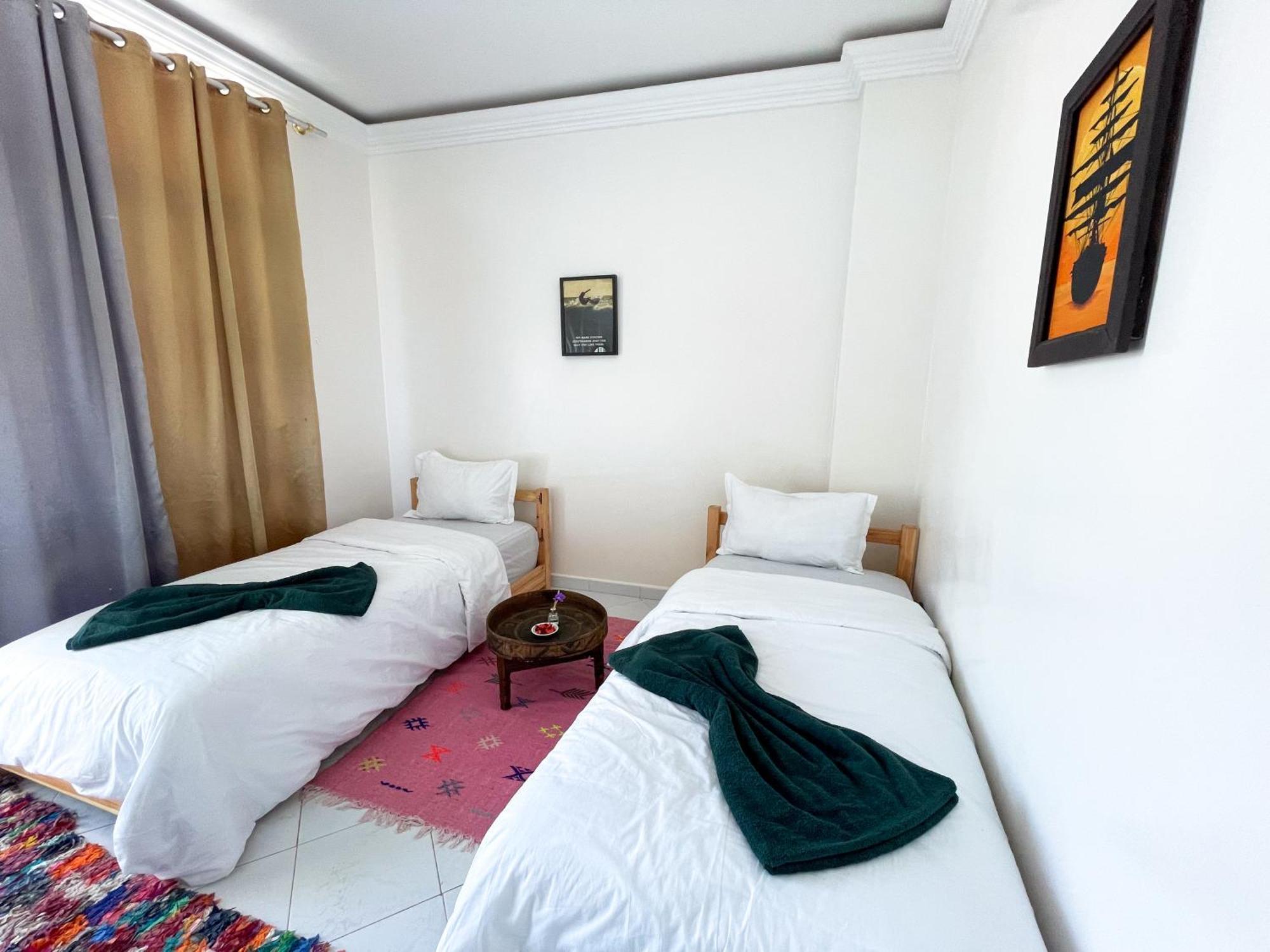 Locals Taghazout Surfcamp Hotel ภายนอก รูปภาพ