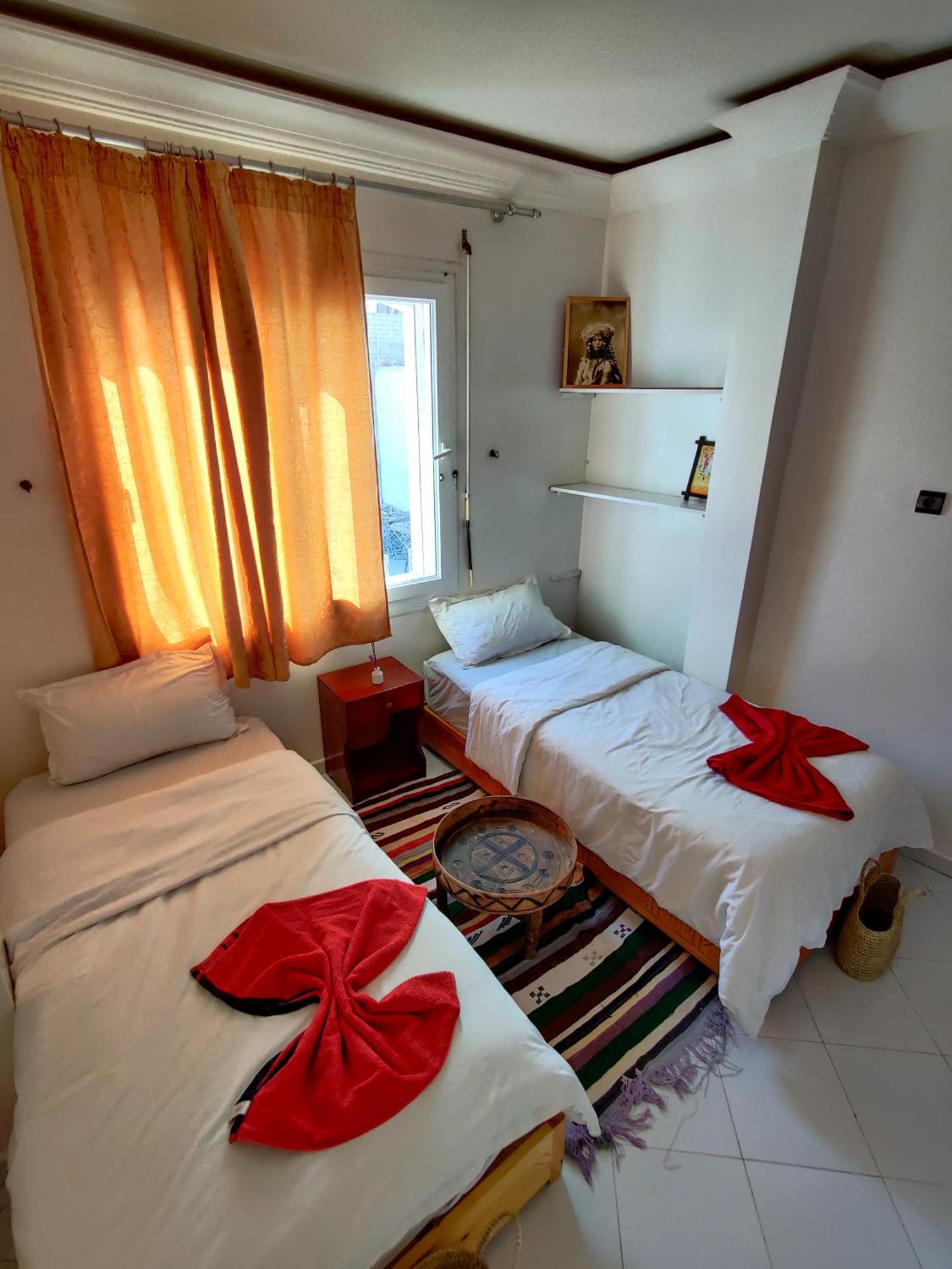 Locals Taghazout Surfcamp Hotel ภายนอก รูปภาพ