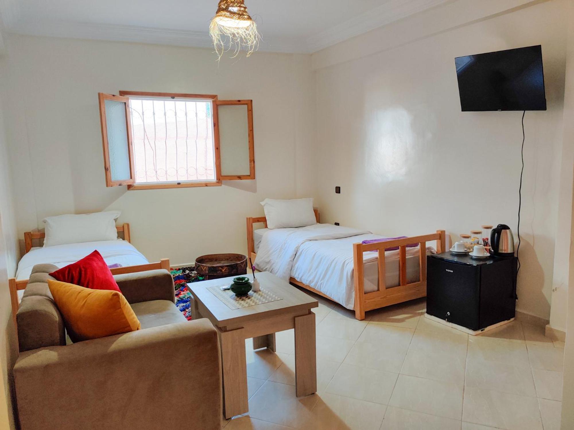 Locals Taghazout Surfcamp Hotel ภายนอก รูปภาพ
