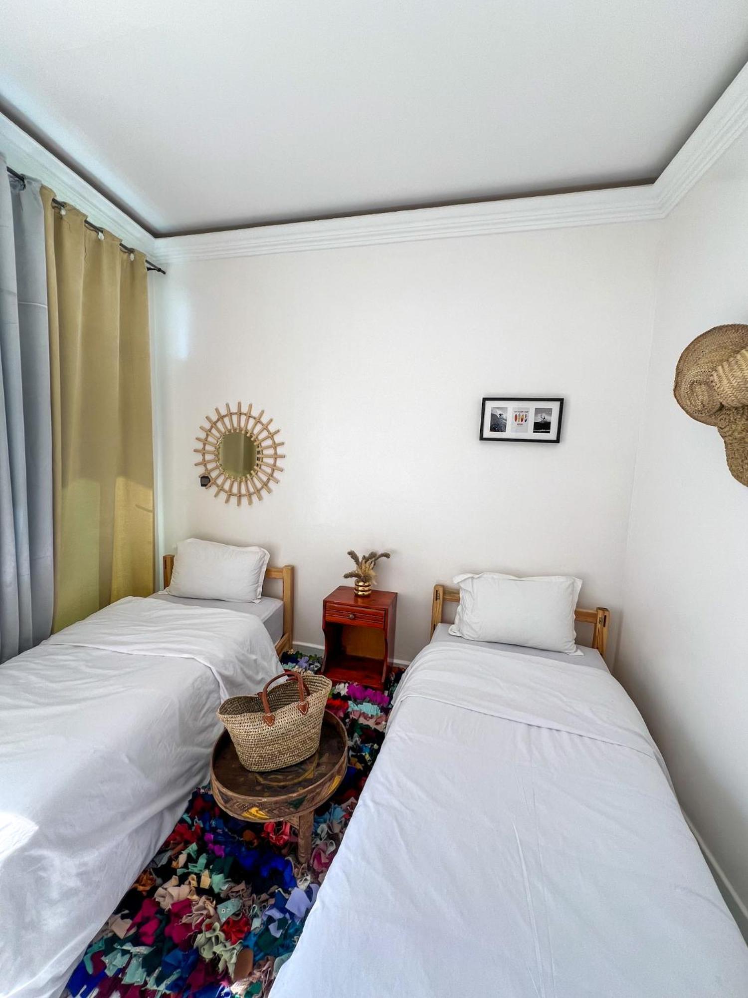 Locals Taghazout Surfcamp Hotel ภายนอก รูปภาพ